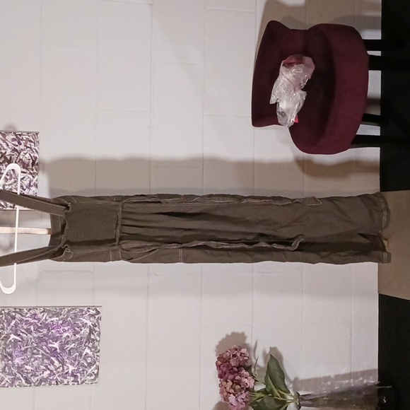 Hollister jumpsuit - Picture 4 of 7